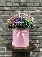Цветочная композиция из Гипсофила и Розы в шляпной коробке в Юже