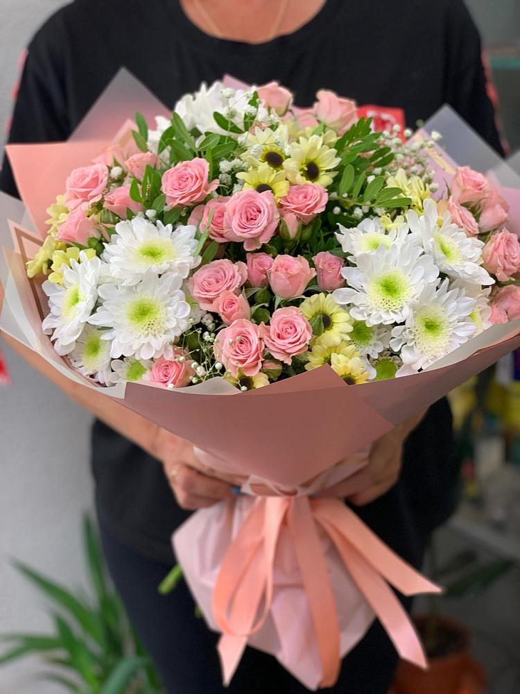Букет цветов из: Розы и Хризантемы в Юже