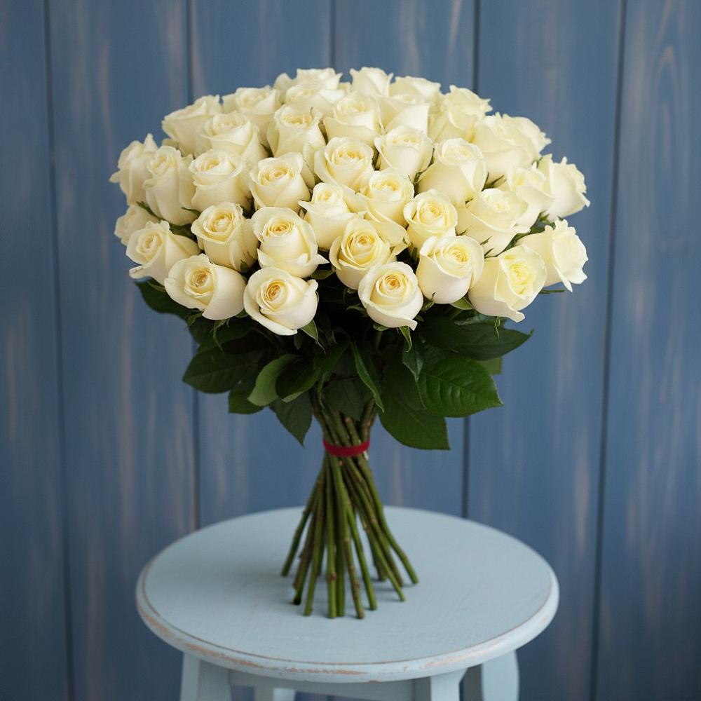 Букет 51 Белая роза Эдлесс Лав в Юже