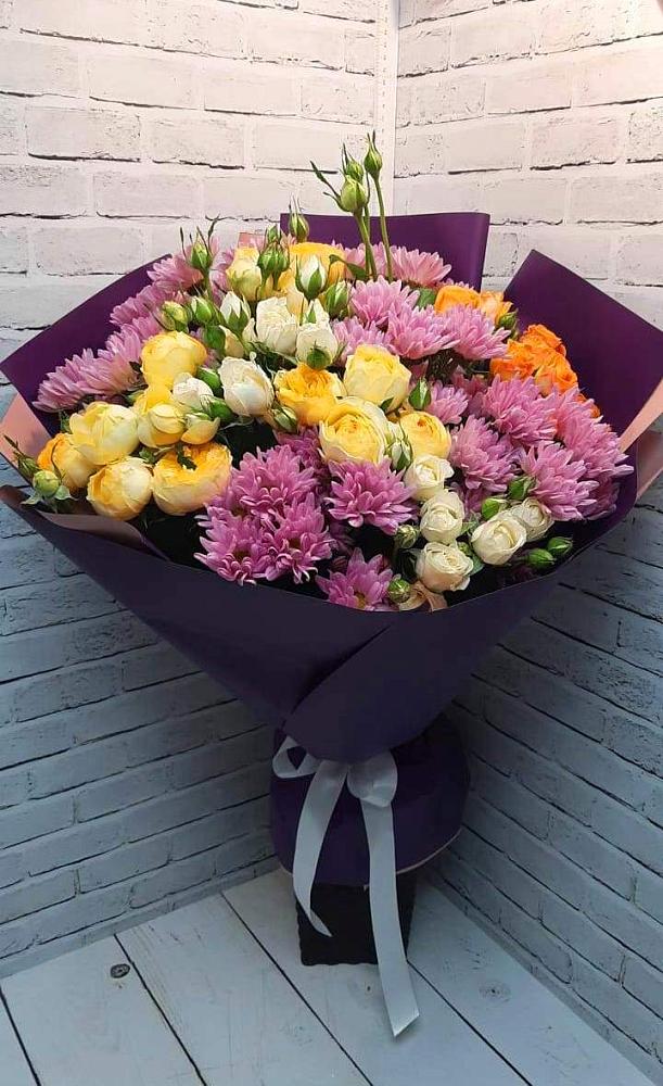 Букет цветов из: Хризантемы и Розы в Юже