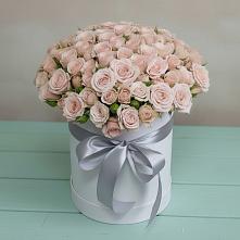 Цветочная композиция из Розы в шляпной коробке в Юже