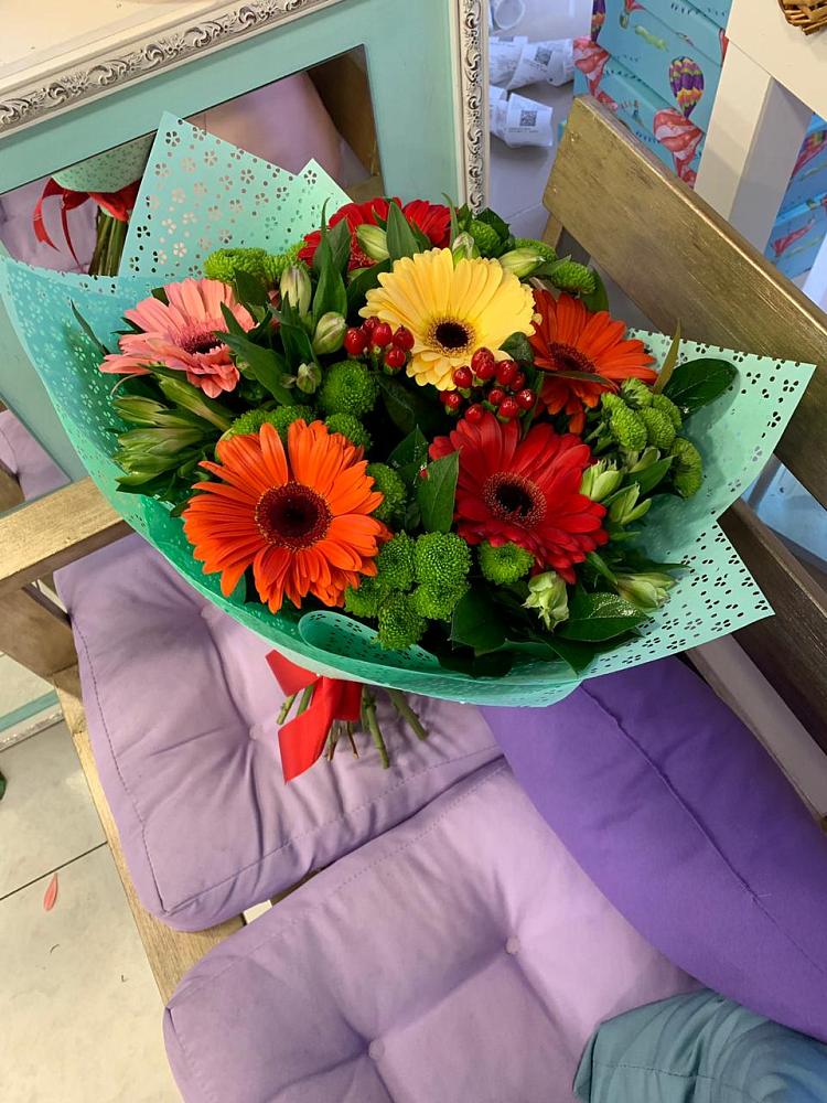 Букет цветов из: Герберы, Хризантемы и Альстромерии в Юже