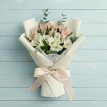 Букет цветов из:  Альстромерии в Юже