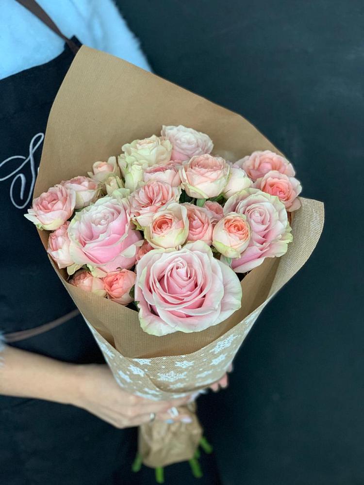 Букет цветов из: Хризантемы и Розы в Юже