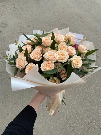 Букет Кремовые розы Латте в Юже