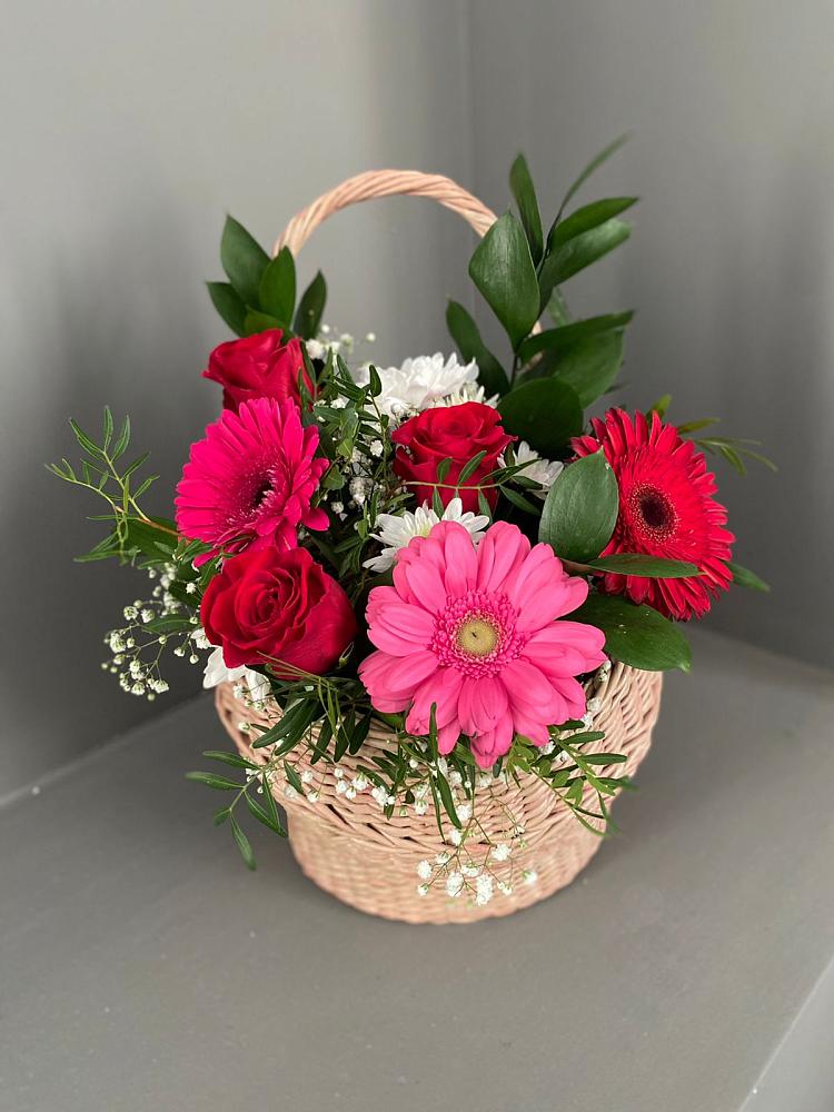 Цветочная композиция из Розы, Хризантемы и Герберы в корзине в Юже