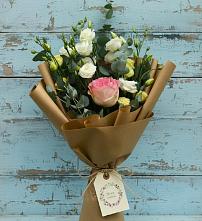 Букет цветов из:  Розы и Лизиантусы в Юже