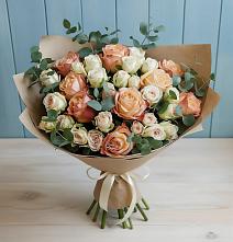 Букет цветов из:  Альстромерии и Розы в Юже