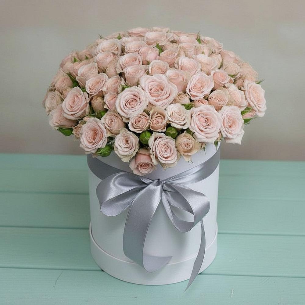 Цветочная композиция из Розы в шляпной коробке в Юже