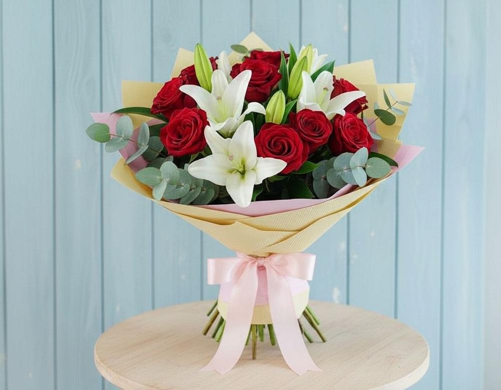 Букет цветов из: Лилии и Розы в Юже